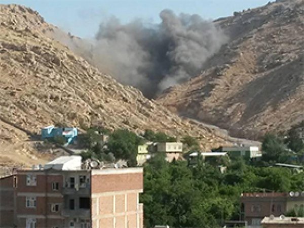 Silvan'da askeri araca bombalı saldırı