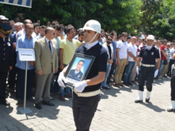 Vurulan polis memuru memleketine gönderildi