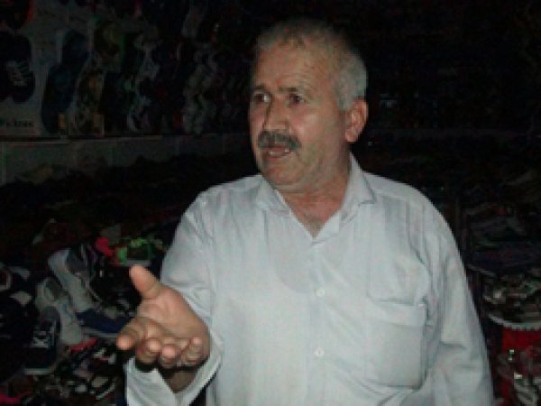 Elektrik kesintileri esnafı canından bezdirdi