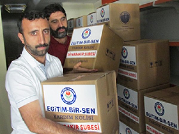 Eğitim Bir Sen'den  yetimlere gıda yardımı