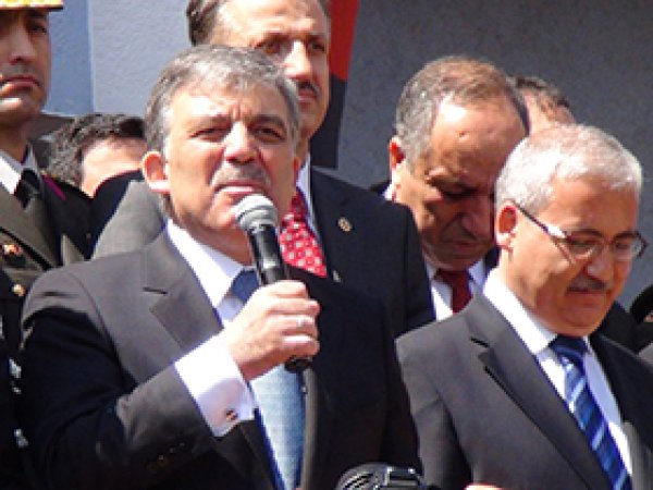 Siyasilerden Suruç'taki saldırıya sert tepki