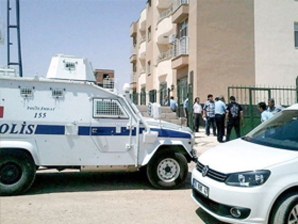 Urfa'da 2 polis ölü bulundu