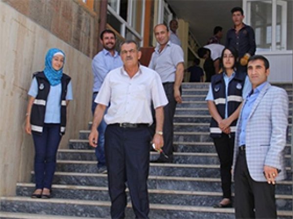 HDP'lilerden camide kimlik kontrolü