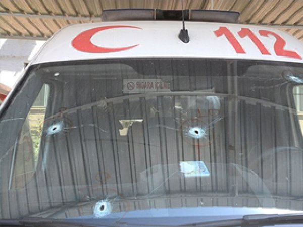 Nusaybin'de PKK'lılar 3 ambulansı taradı