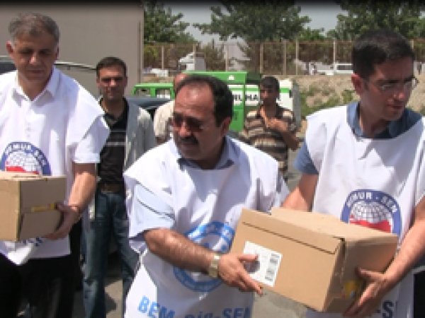 Suriye'ye 2 TIR yardım malzemesi gönderilecek