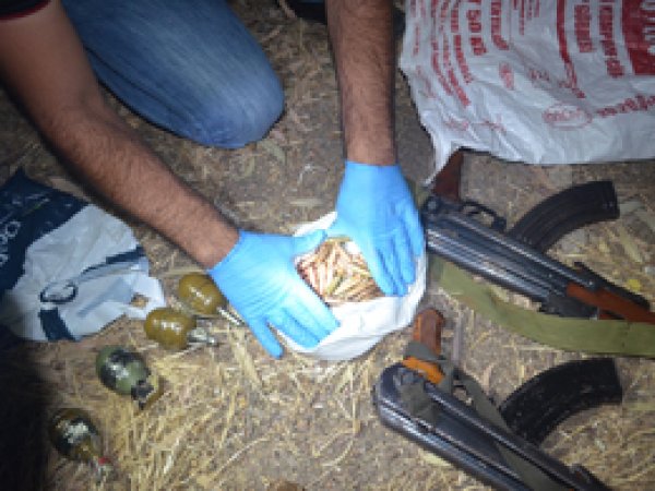 Mardin'de silah ve bomba ele geçirildi