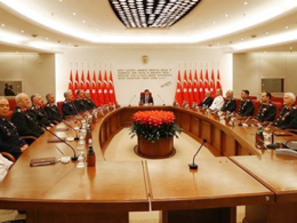 Davutoğlu başkanlığında askeri şura toplandı