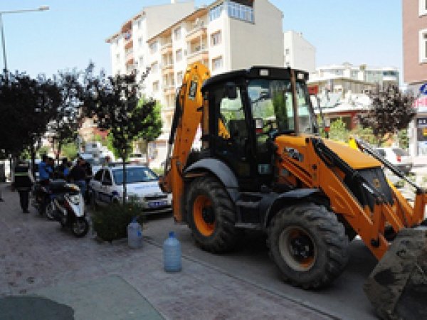 Bomba ellerinde patladı