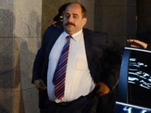 Zekerîya Oz revîya derveyî welêt