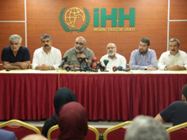 Kürt meselesi, silah bırakmaya indirgenmemeli