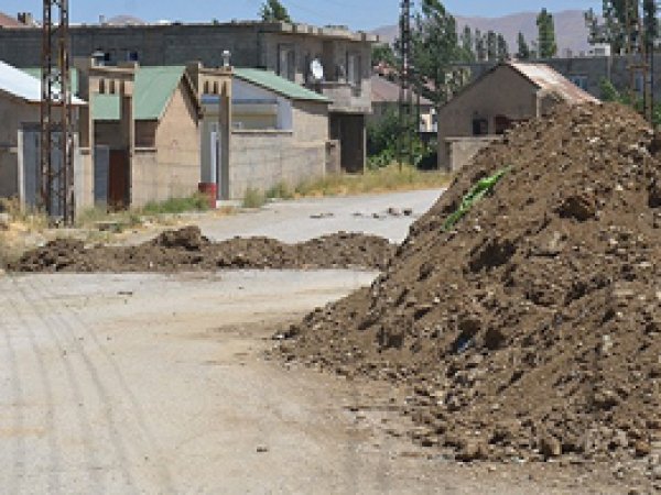 PKK, yandaşı olmayan halkı göçe zorluyor