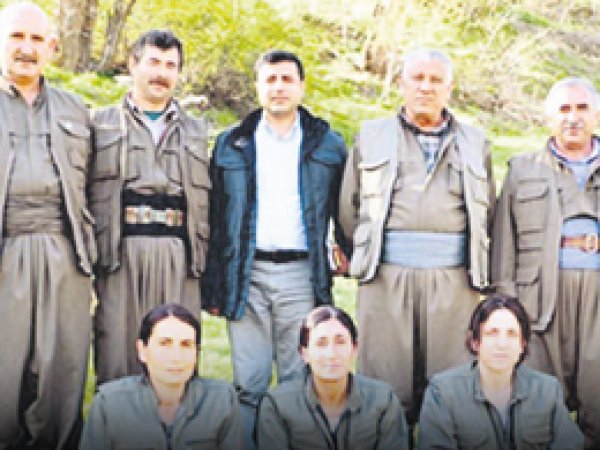 Demirtaş: PKK, 'amasız' silahlı eylemlerini durdursun
