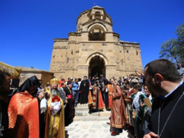 Akdamar Adası'nda düzenlenecek ayin iptal edildi