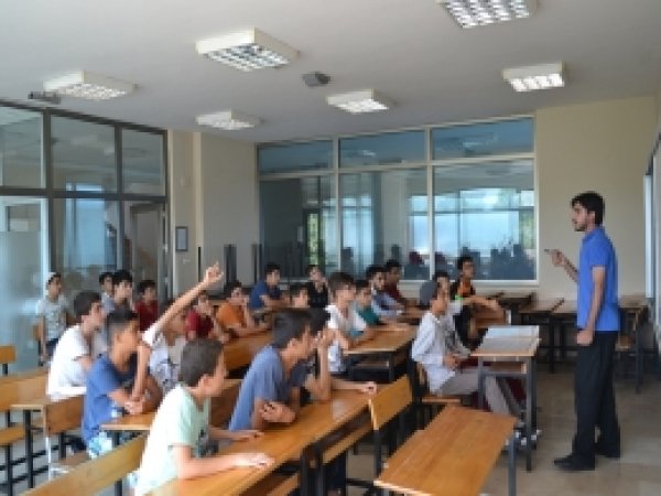 Bursa  İkra Der'in düzenlediği  yaz okulu sona erdi