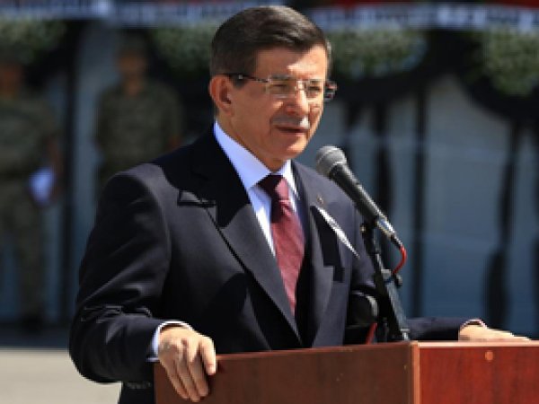 Davutloğlu'ndan vandallara tepki