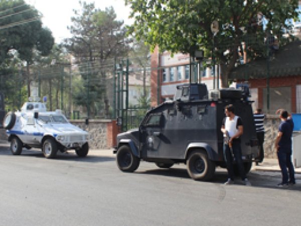 Diyarbakır'da bombalı saldırı: 2 yaralı