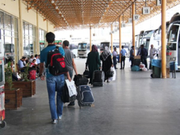Diyarbakır otogarında bayram hareketliliği