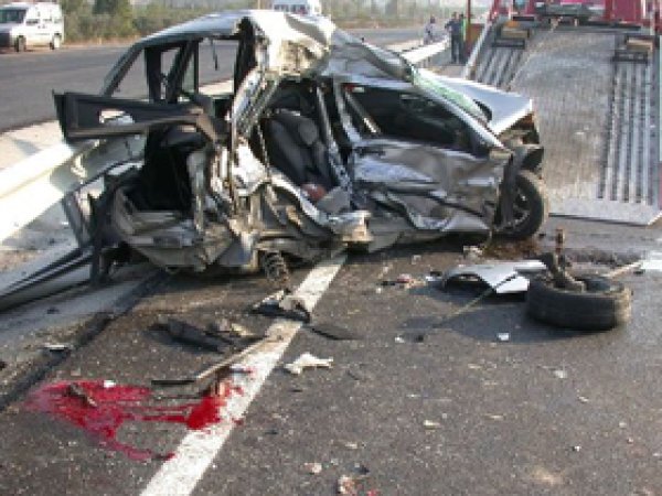 Bayram tatilinde trafik kazalarında 102 ölü