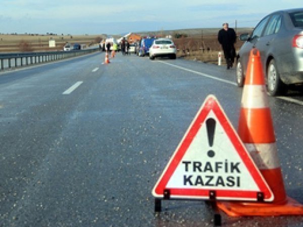 Öğretmen servis aracı kaza yaptı: 10 Yaralı