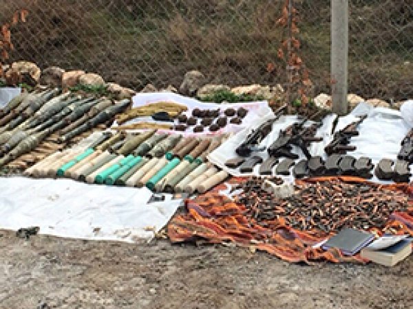 Traktör römorkundan cephane çıktı