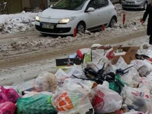 Mardinlilerden belediyeye çöp tepkisi