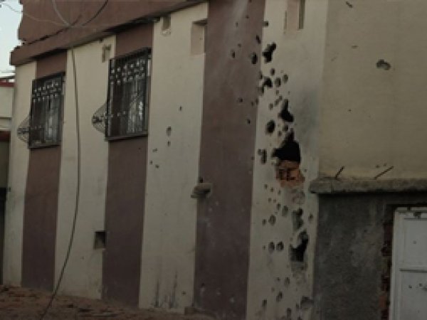 Cizre'de bir eve havan topu isabet etti