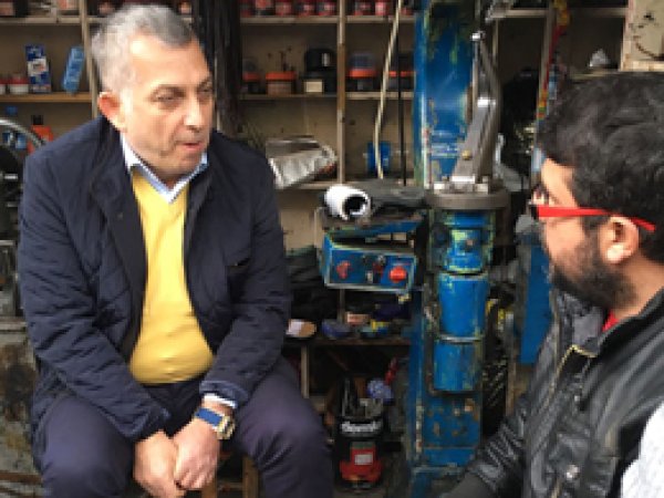 AK Parti’li Vekil Külünk Sur Esnafını ziyaret etti