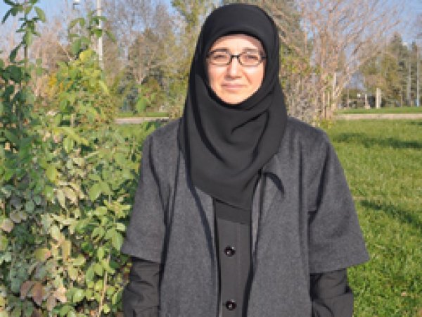 Gülden Sönmez Tacikistan'da gözaltına alındı