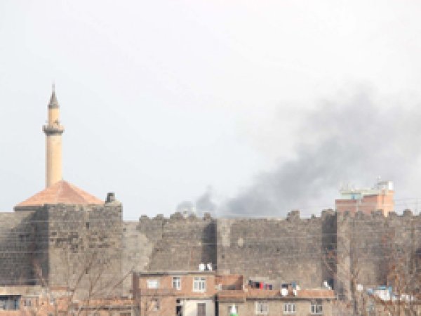 Sur’da dumanlar yükseliyor