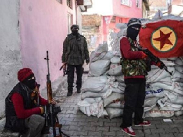 Teslim olan PKK’liler dikkat çekiyor