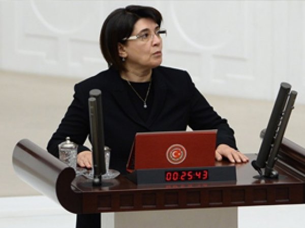 Leyla Zana'ya maaş verilmiyor