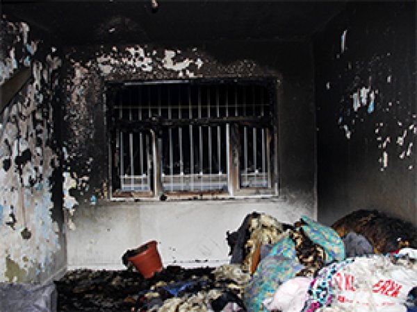 Sur'u terk etmek istedi, evi ateşe verildi
