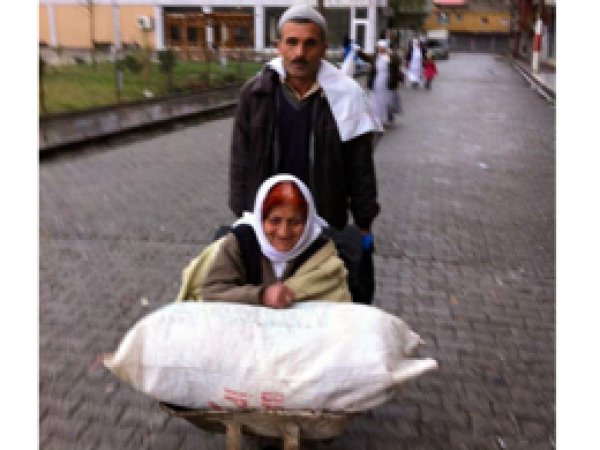 Cizre halkının göçü sürüyor