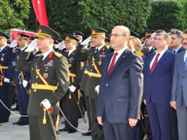 Garnizon komutanları protokolden çıkarıldı