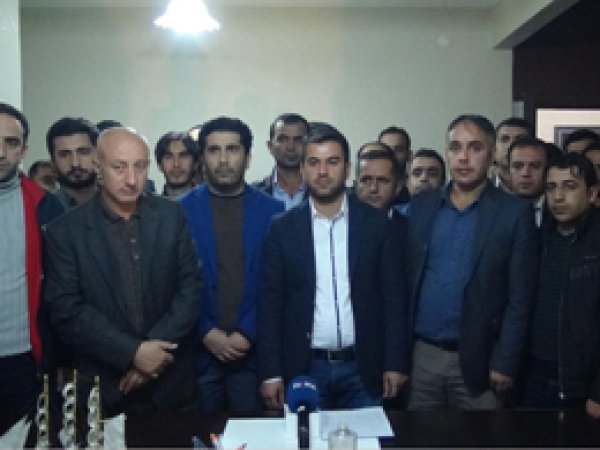 AK Parti ilçe başkanına toplu istifayla tepki