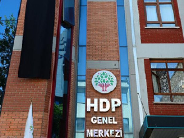 HDP'nin oylarında keskin düşüş