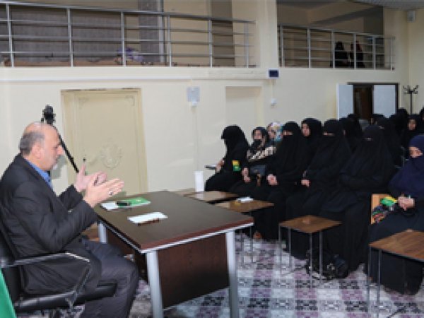 HÜDA PAR'dan 'Siyasette Kadın' semineri