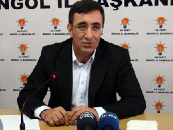 'Anayasa ile ilgili son sözü halk söyleyecek'