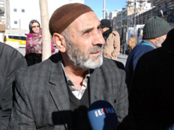 Halk dolarla alışverişe karşı