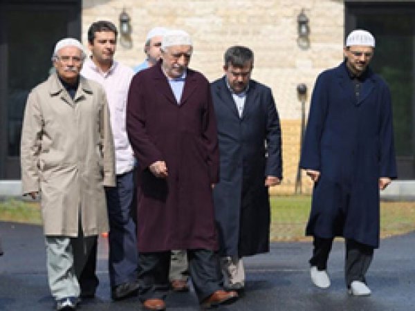 FETÖ zenginler kulübü kurmuş
