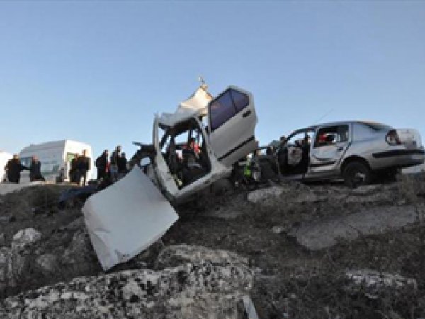 Antep-Urfa yolunda feci kaza: 5 ölü