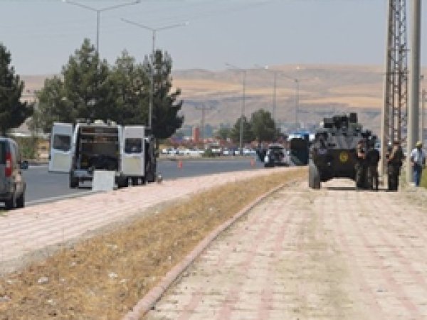Şırnak’ta memurların aracında patlama: 2 ölü