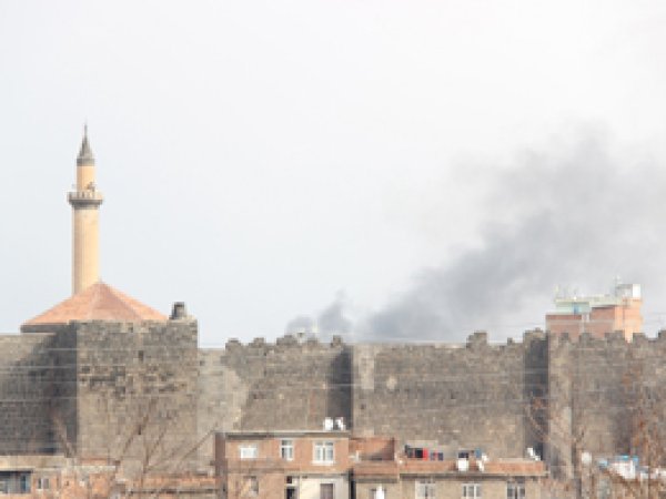 Sur’da yoğun patlamalar yaşandı