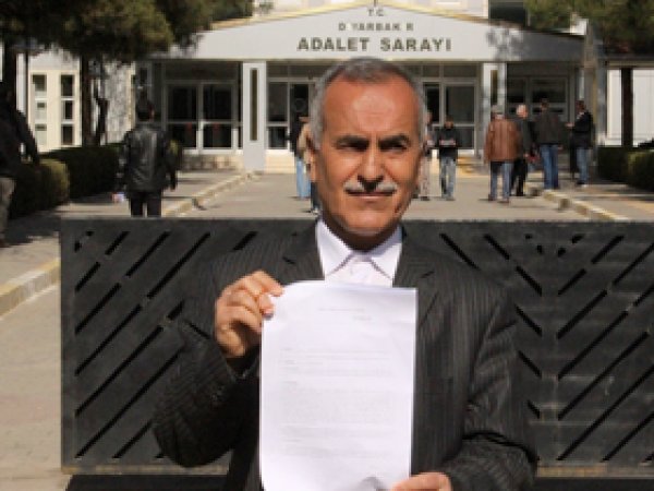 Diyarbakır'da Demirtaş'a suç duyurusu