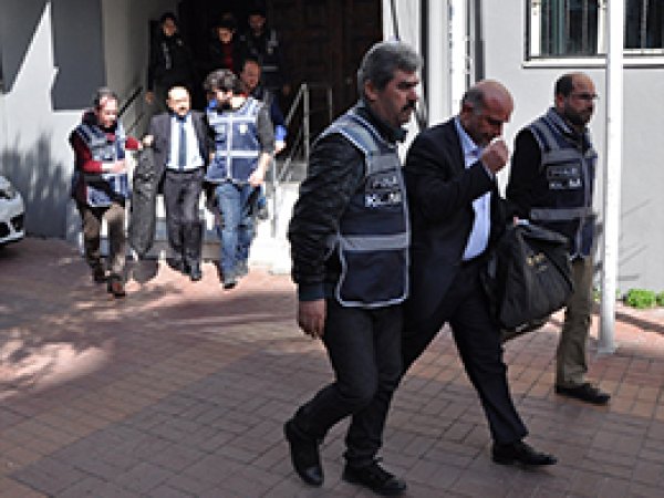 Şifa Üniversitesi Rektörü gözaltına alındı