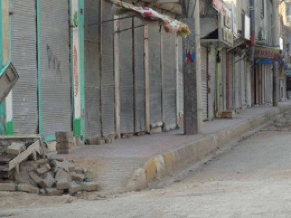 Nusaybin'de esnaf kepenk açamıyor