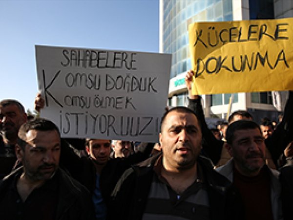 'Sur Halkı İnisiyatifi'nden PKK protestosu