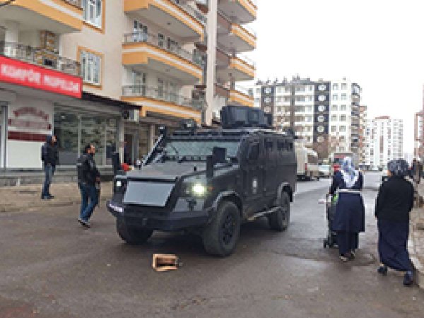 Diyarbakır'da çatışma: 1 ölü