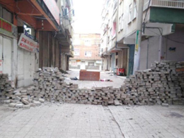 Devlet köylerinden, PKK şehirlerinden etti