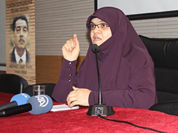 Alpat: Tesettür örtüden ibaret değildir